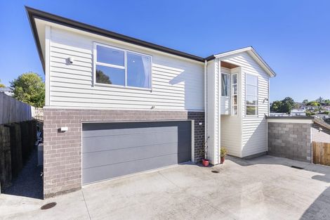 Photo of property in 52a Sycamore Drive, Sunnynook, Auckland, 0620