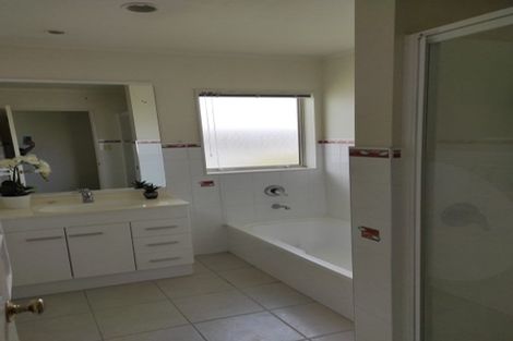 Photo of property in 16a Gills Avenue, Papakura, 2110