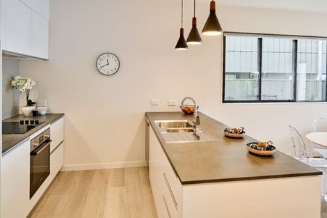 Photo of property in 19/6 Oswald Crescent, Paparangi, Wellington, 6037