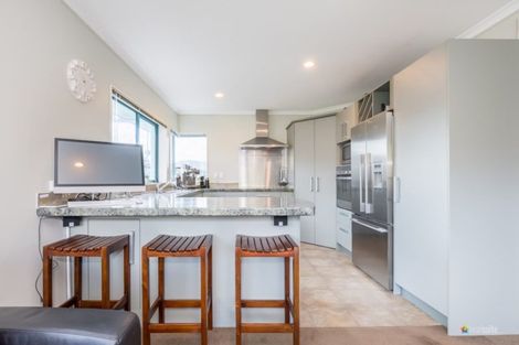 Photo of property in 63 Percy Kinsman Crescent, Riverstone Terraces, Upper Hutt, 5018