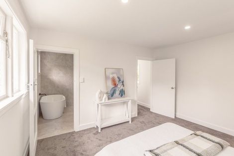 Photo of property in 25 Derrett Place, Saint Martins, Christchurch, 8022