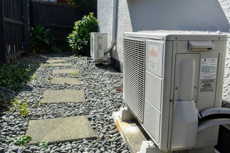 Photo of property in 27 Grassmere Street, Papanui, Christchurch, 8052