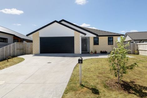 Photo of property in 9 Kahuparere Crescent, Pyes Pa, Tauranga, 3112