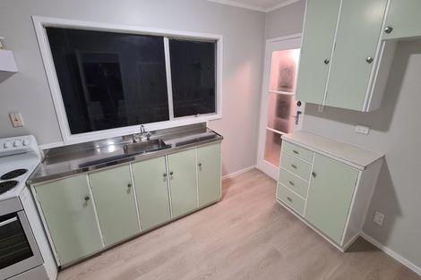 Photo of property in 3/26 Carrington Road, Point Chevalier, Auckland, 1025