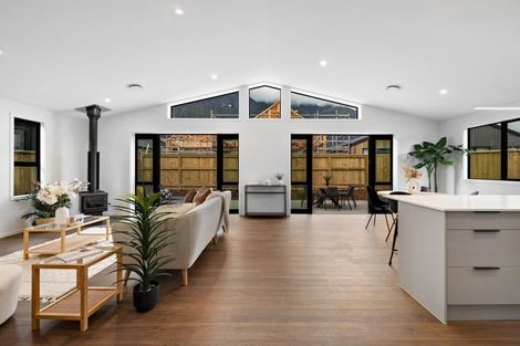 Photo of property in 15 Woolshed Road, Jacks Point, Queenstown, 9371