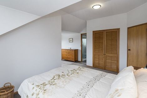 Photo of property in 17 Stevenson Way, Cockle Bay, Auckland, 2014