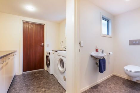 Photo of property in 28 Nore Street, Waihola, Milton, 9073