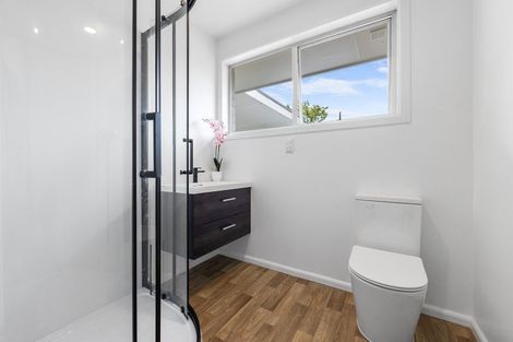 Photo of property in 21 De Bloge Place, Burwood, Christchurch, 8061