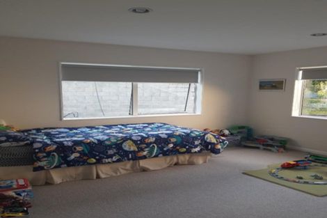 Photo of property in 28 Cosgrove Rise, Riverstone Terraces, Upper Hutt, 5018