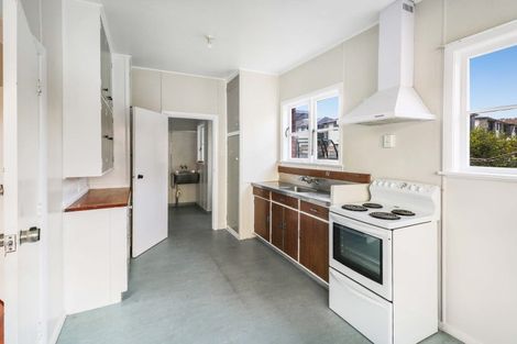 Photo of property in 10/8 Compton Crescent, Taita, Lower Hutt, 5011