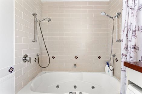 Photo of property in 5 Pipi Dune, Whitianga, 3510