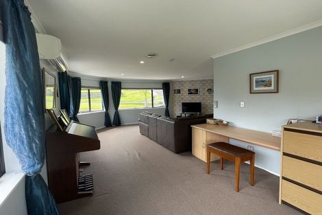 Photo of property in 30 Kestrel Avenue, Welcome Bay, Tauranga, 3112