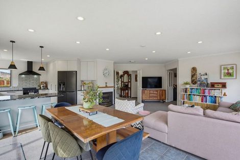 Photo of property in 166 Milne Drive, Paraparaumu, 5032
