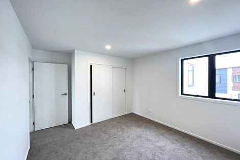 Photo of property in 11 Aramata Road, Papakura, 2110