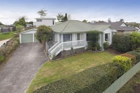 Photo of property in 105 Sykes Road, Weymouth, Auckland, 2103