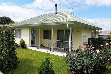 Photo of property in 2 Hilliard Place, Leamington, Cambridge, 3432