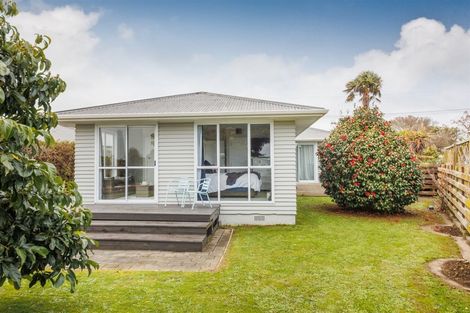 Photo of property in 10 Peters Avenue, Cloverlea, Palmerston North, 4412