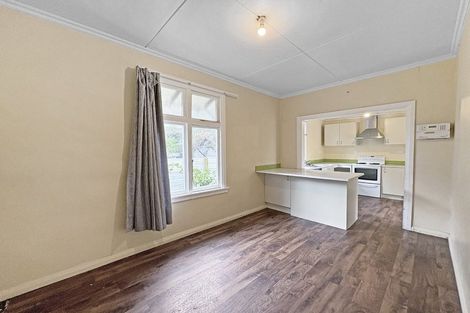 Photo of property in 37 Manuka Street, Castlecliff, Whanganui, 4501