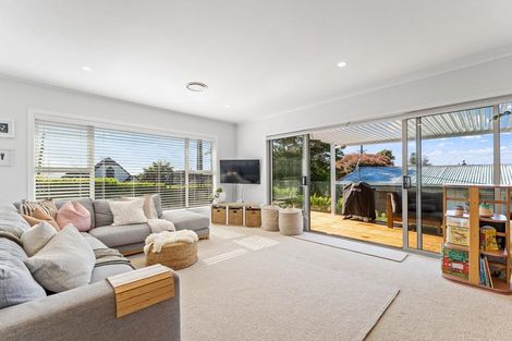 Photo of property in 45 Vipond Road, Stanmore Bay, Whangaparaoa, 0932