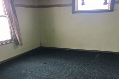 Photo of property in 33 Reid Road, South Dunedin, Dunedin, 9012