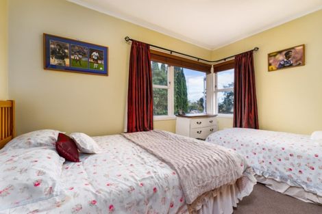 Photo of property in 21 Robert Burke Place, Henderson, Auckland, 0612