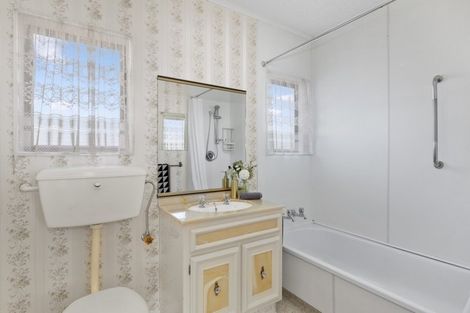 Photo of property in 4/30 Leighton Avenue, Waiwhetu, Lower Hutt, 5010