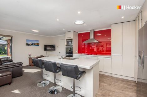 Photo of property in 12 Centre Street, Mosgiel, 9024