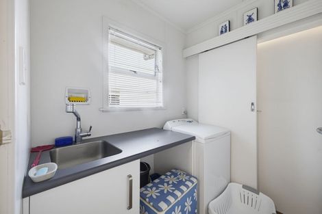 Photo of property in 205 Mangorei Road, Merrilands, New Plymouth, 4312