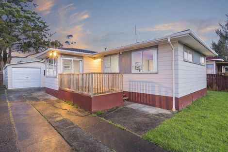 Photo of property in 27 Sandrine Avenue, Clover Park, Auckland, 2019