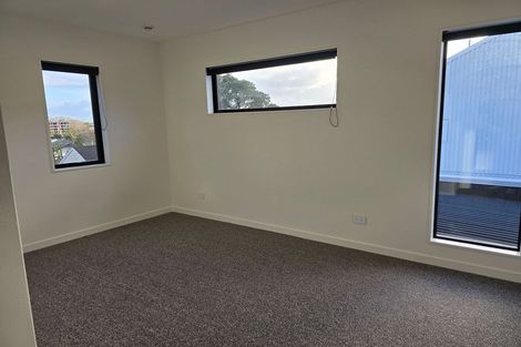 Photo of property in 4 Queensway, Three Kings, Auckland, 1024