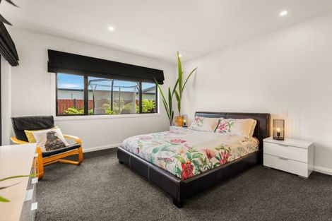 Photo of property in 6 Stratford Court, Fitzherbert, Palmerston North, 4410