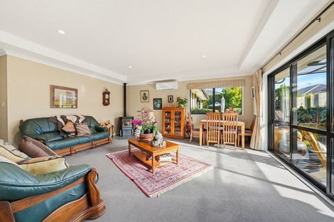 Photo of property in 16 Kensington Avenue, Rangiora, 7400