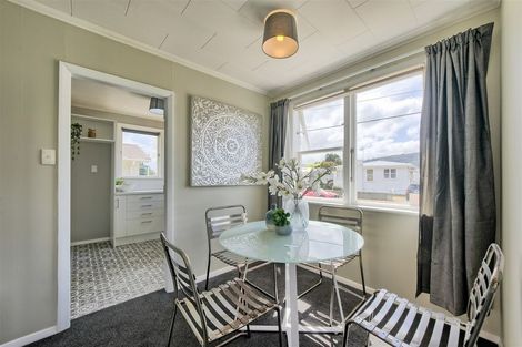 Photo of property in 1/18 Benge Crescent, Clouston Park, Upper Hutt, 5018