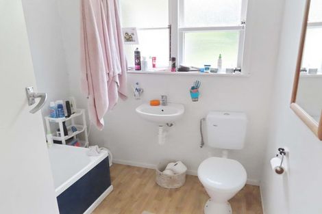 Photo of property in 77 Horoeka Street, Stokes Valley, Lower Hutt, 5019