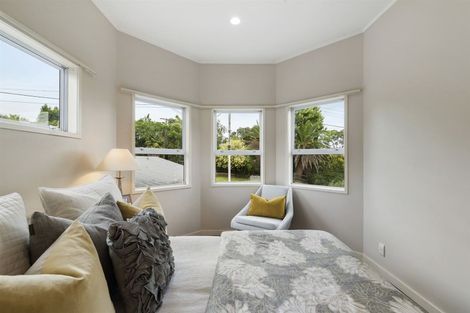 Photo of property in 10 Downer Street, Helensville, 0800