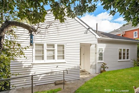 Photo of property in 35 Nevay Road, Miramar, Wellington, 6022