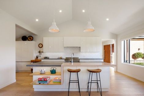 Photo of property in 3 Le Quesnoy Place, Cambridge, 3434