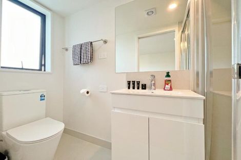 Photo of property in 321a Pakuranga Road, Pakuranga Heights, Auckland, 2010