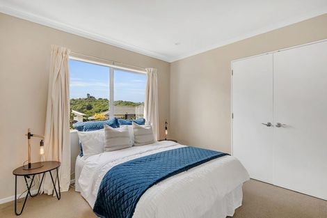 Photo of property in 2 Catlins Glen, Aotea, Porirua, 5024