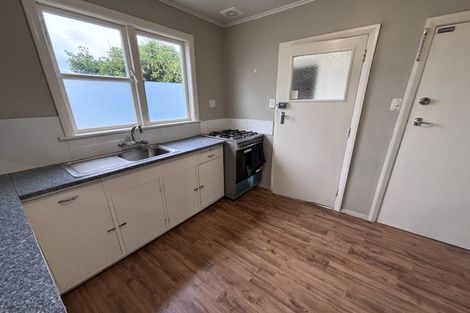 Photo of property in 27 Duff Crescent, Highbury, Palmerston North, 4412