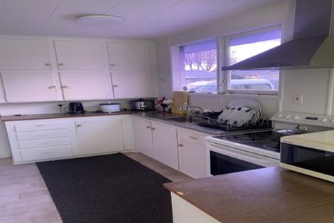 Photo of property in 37 Gossamer Drive, Pakuranga Heights, Auckland, 2010