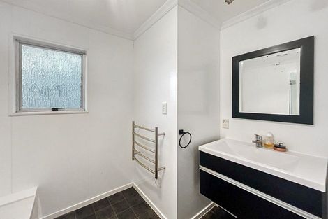 Photo of property in 3 Palliser Place, Milson, Palmerston North, 4414