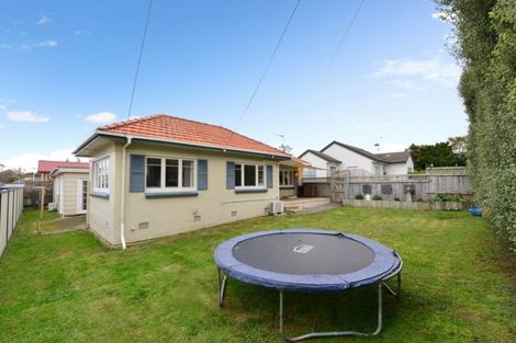 Photo of property in 15 Windsor Road, Maeroa, Hamilton, 3200