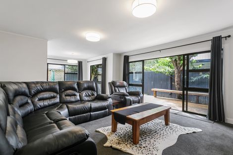 Photo of property in 2/11 Beach Road, Pahurehure, Papakura, 2113