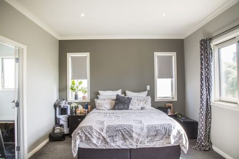 Photo of property in 11b Bank Street, Hillcrest, Auckland, 0627