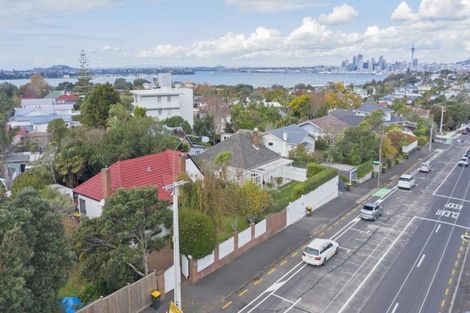 Photo of property in 195 Queen Street, Northcote Point, Auckland, 0627