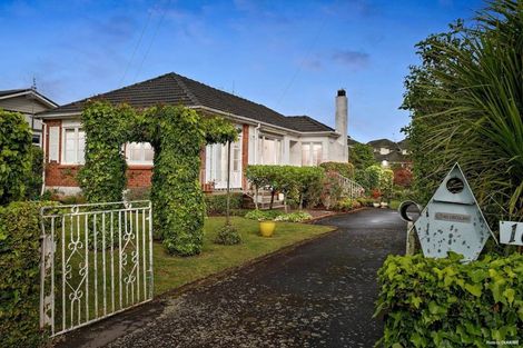Photo of property in 16 Sale Street, Cockle Bay, Auckland, 2014