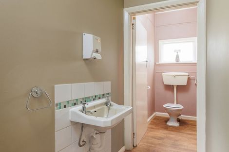 Photo of property in 302 Timaru Road, Waimate, 7978