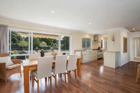 Photo of property in 142 Gillespie Place, Acacia Bay, Taupo, 3385