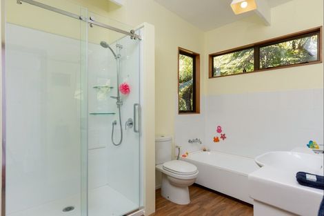 Photo of property in 362a Waikawa Road, Waikawa, Picton, 7220